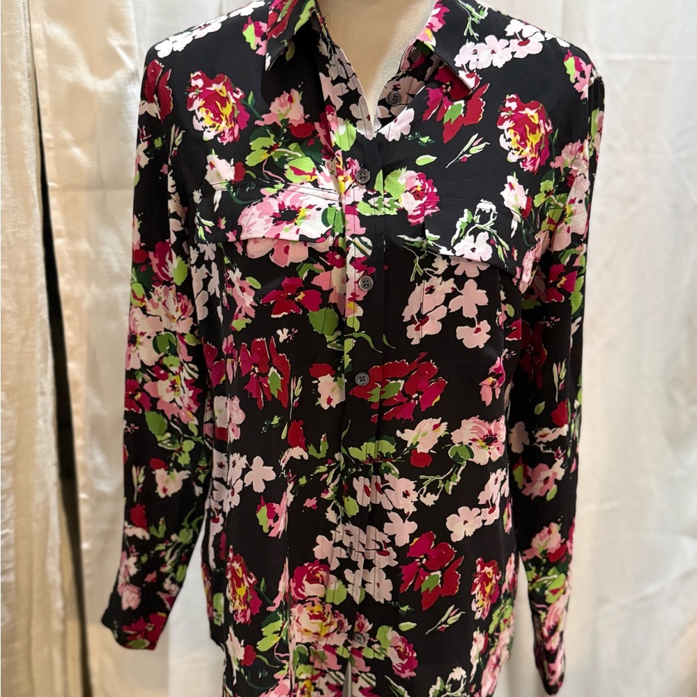 Equipment Black Floral Button-Down Shirt 100% silk
